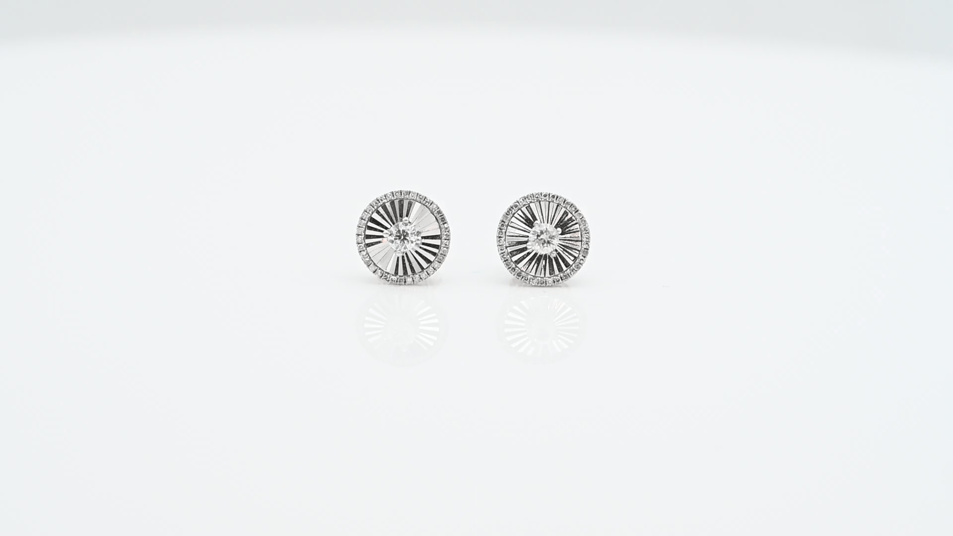 עגילי וינטאג צמודים משובצים יהלומים, זהב 9-14K - מק"ט 60125