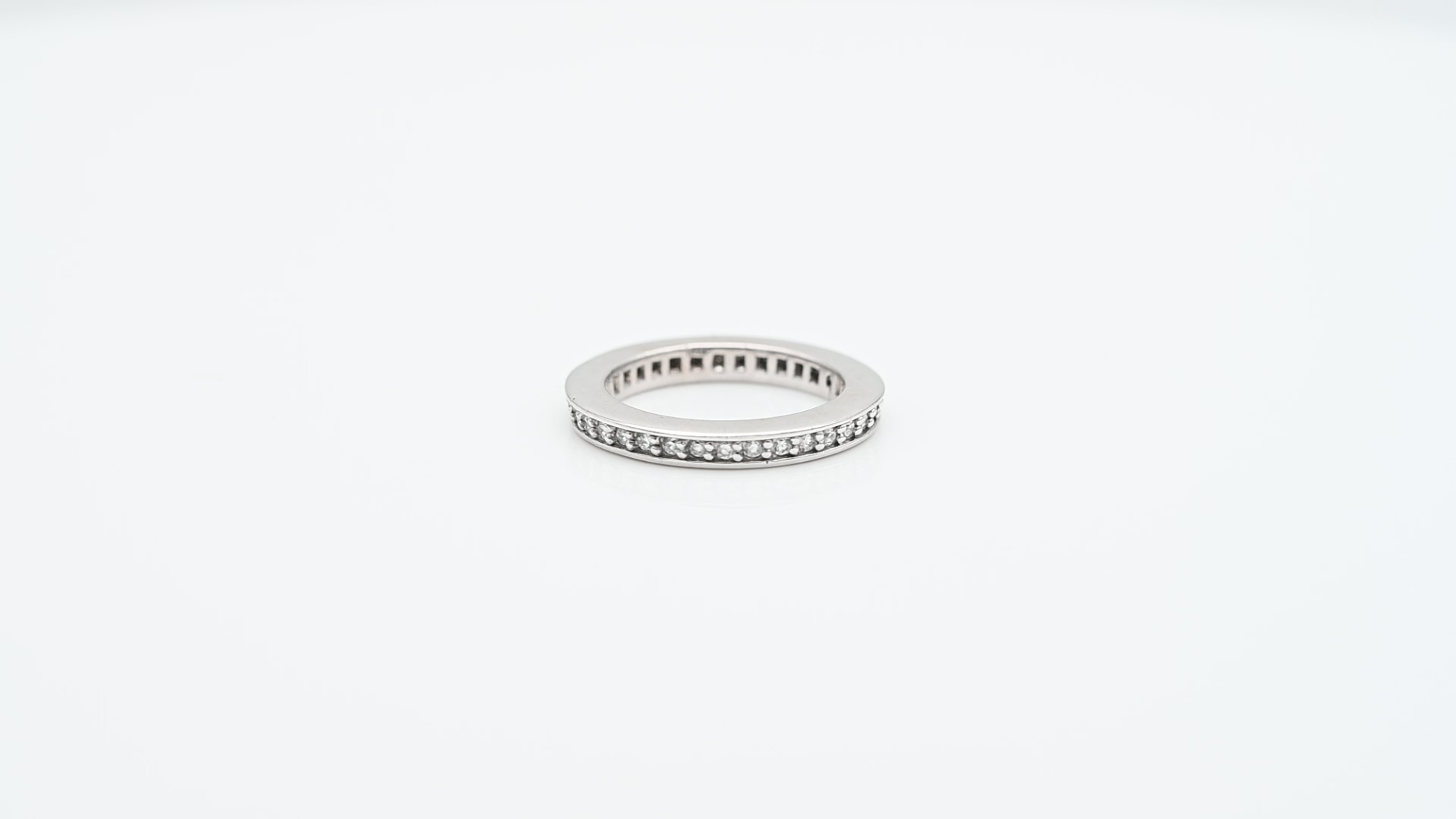 טבעת איטרנטי משובצת יהלומים, זהב 14K - מק"ט 60253