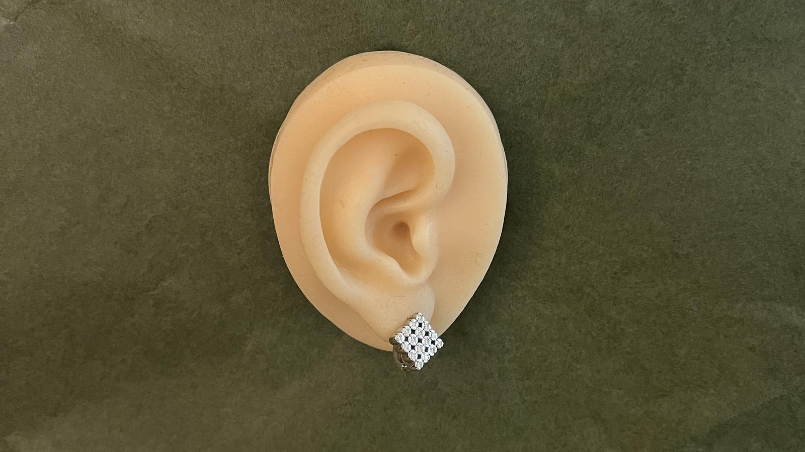 עגילים זהב ויהלומים מספר 6052