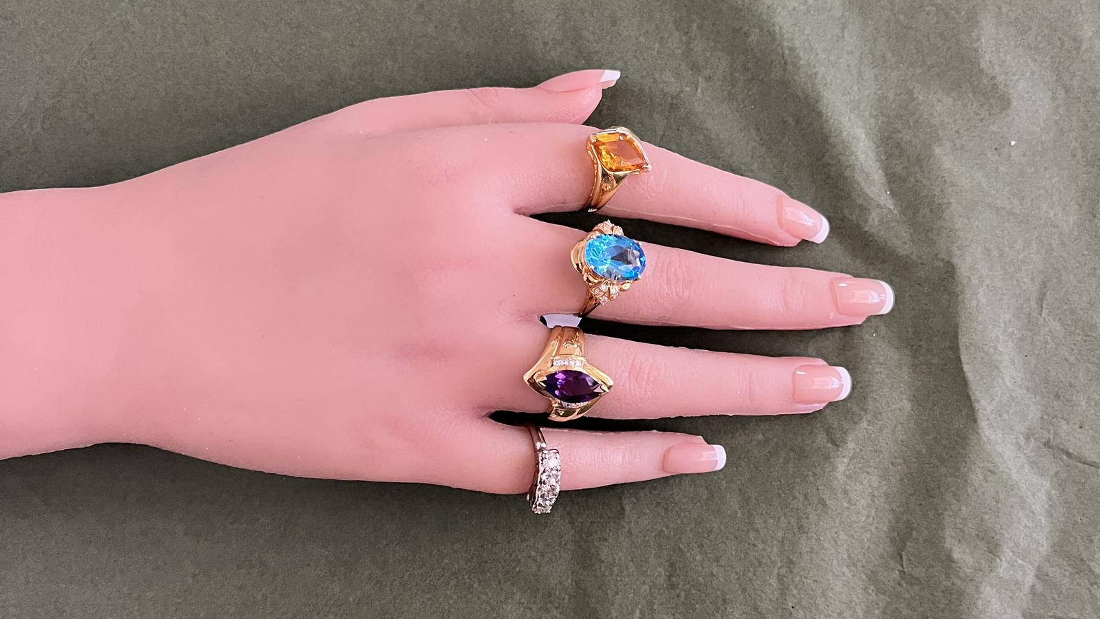 טבעת וינטג' משובצת אמטיסט בחיתוך מרקיזה ויהלומים מרובעים - מק"ט 60560, זהב 18K