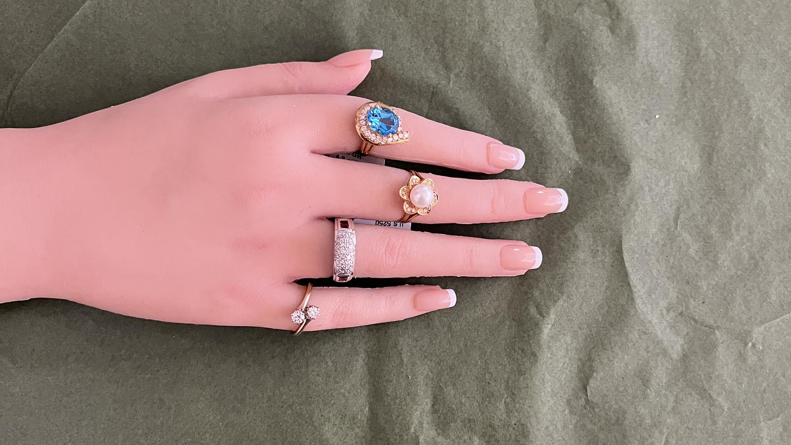 טבעת וינטג' משובצת בלו טופז ויהלומים - מק"ט 60564, זהב 18K