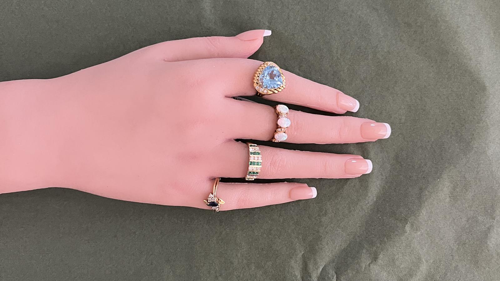 טבעת וינטג' משובצת בלו טופז בחיתוך לב ויהלומים - מק"ט 60576, זהב 18K