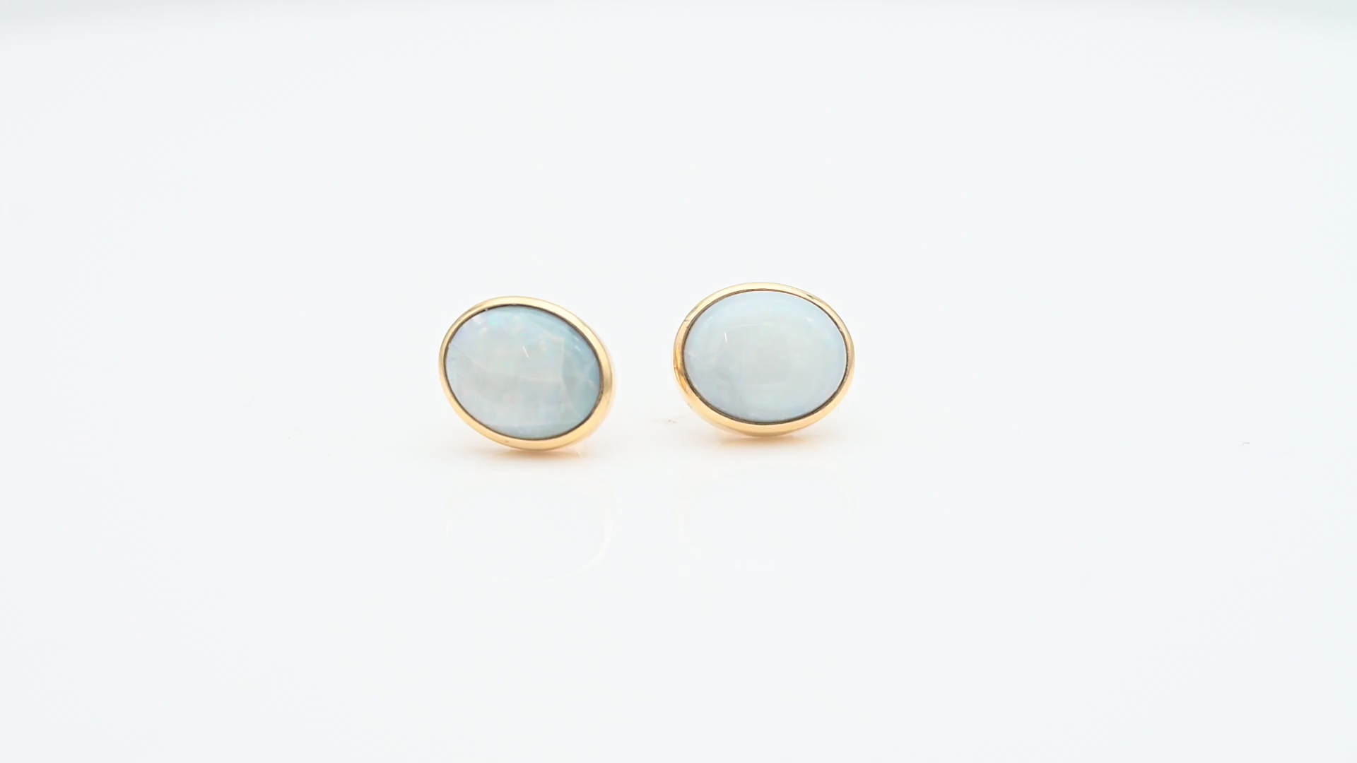 עגילי וינטג' משובצים אופל - מק"ט 60587, זהב 18K