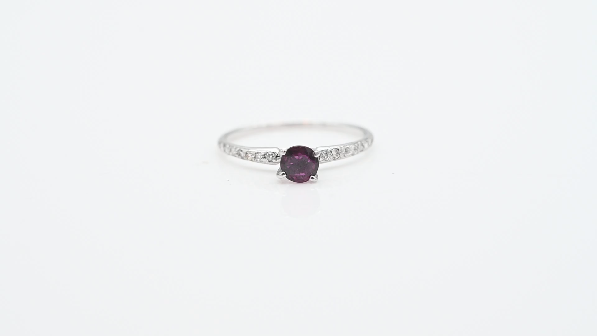 טבעת וינטג' משובצת אמטיסט ויהלומים - מק"ט 60615, זהב 14K