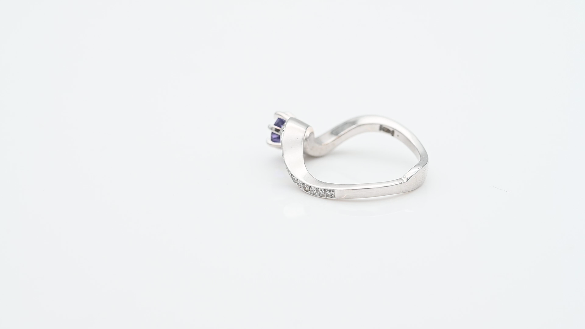 טבעת וינטג' משובצת טנזנייט ויהלומים - מק"ט 60799, זהב 14K