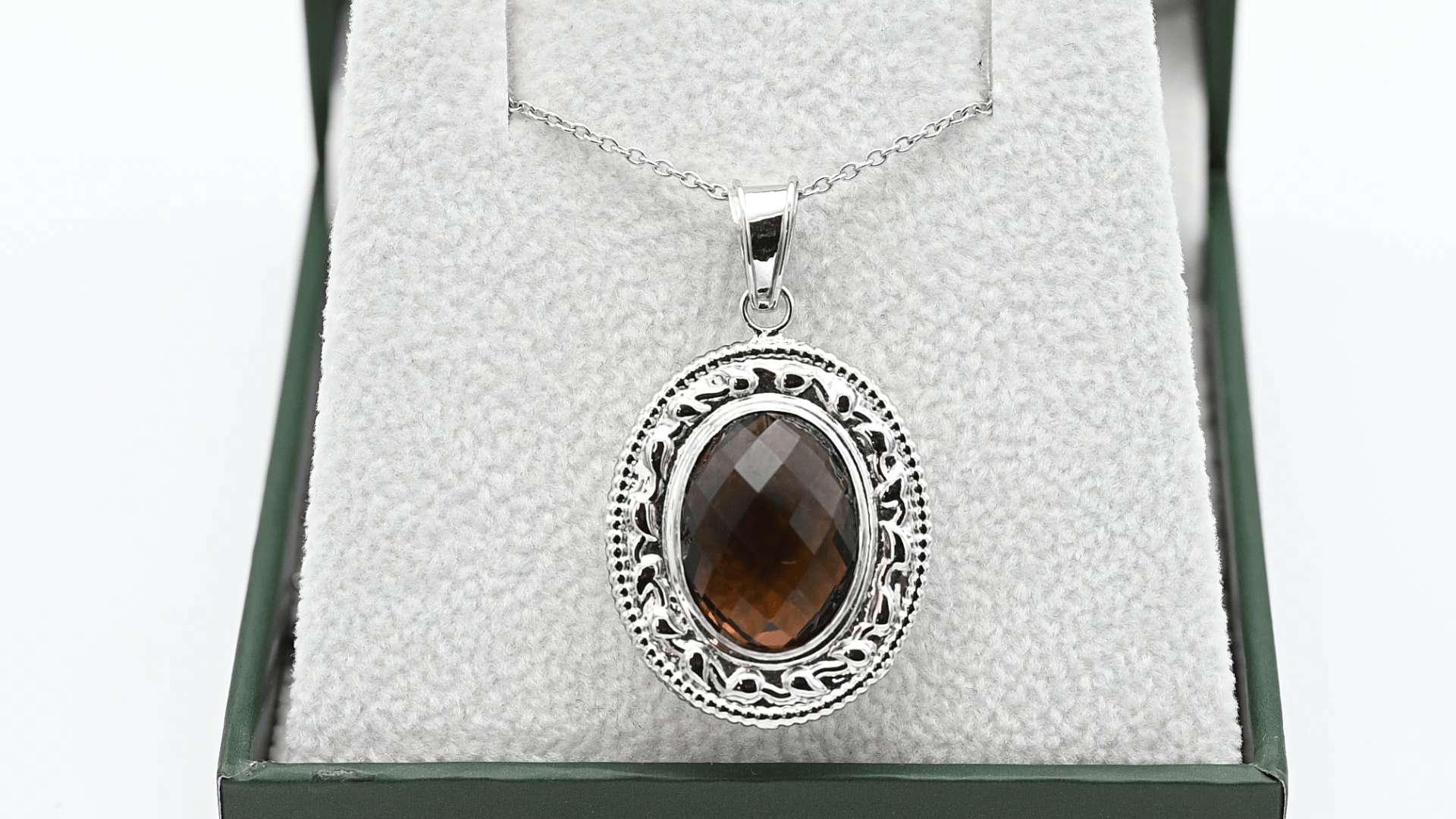 תליון זהב מספר 6433