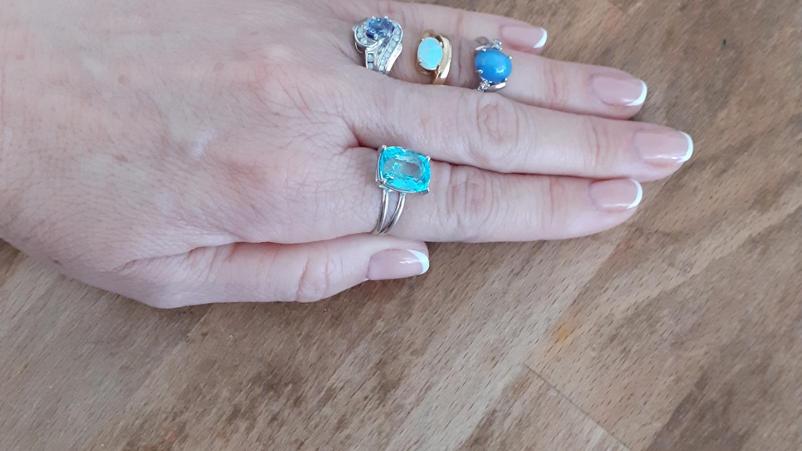 טבעת בסגנון ישן משובצת אבן חן סגלגלה ויהלומים - מקט 8560