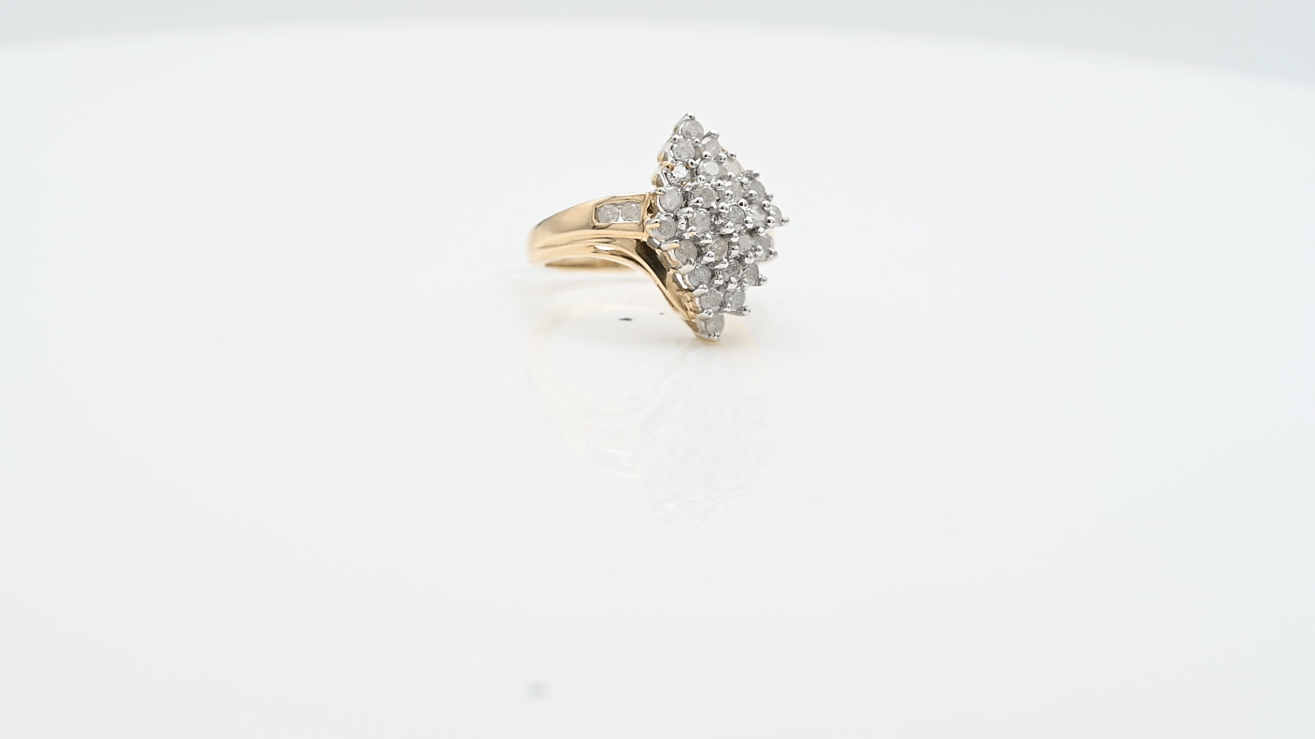 טבעת זהב ויהלומים מספר 8590