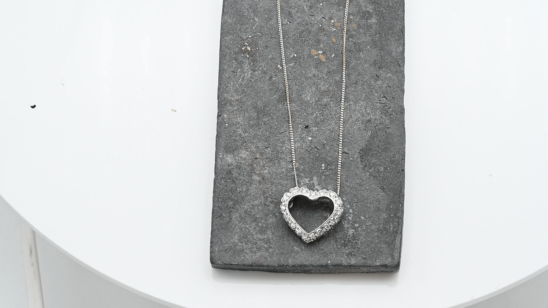 תליון זהב ויהלומים מספר 8641