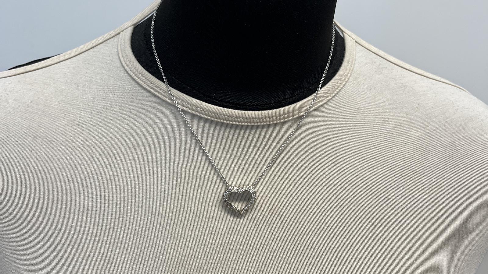 תליון זהב ויהלומים מספר 8641