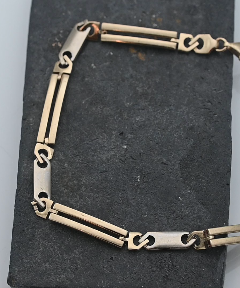 צמיד וינטג' חוליות מלבניות מאורכות ברוחב 4.85 מ"מ  - מק"ט 51367, זהב 14K