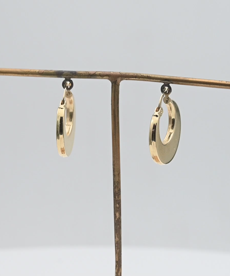 עגילים תלויים חצי ירח בקוטר 2.25 מ"מ, זהב חלול בעובי 2.6 מ"מ - מק"ט 15429, זהב 14K