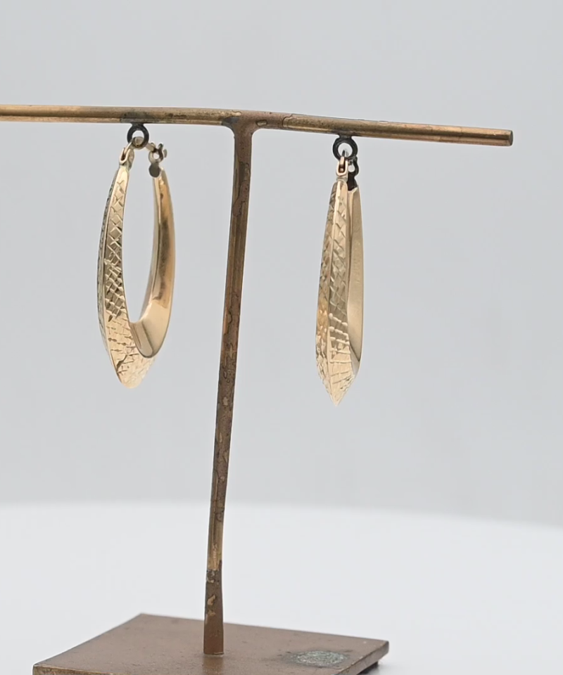 עגילי חישוק אובלי רקוע, חלול, בעובי 5 מ"מ - מק"ט 15445, זהב 14K