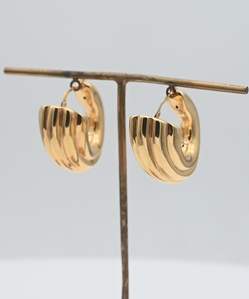 עגילי זהב חלולים רחבים בקוטר 2.5 ס"מ ובעובי 1.5 ס"מ - מק"ט 15454, זהב 14K