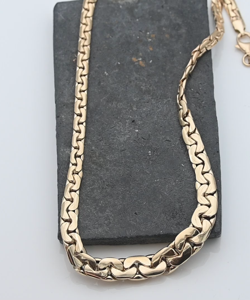 שרשרת חוליות שטוחות וחלולות ברוחב משתנה, ברוחב 8.5 מ"מ - מק"ט 15481, זהב 14K