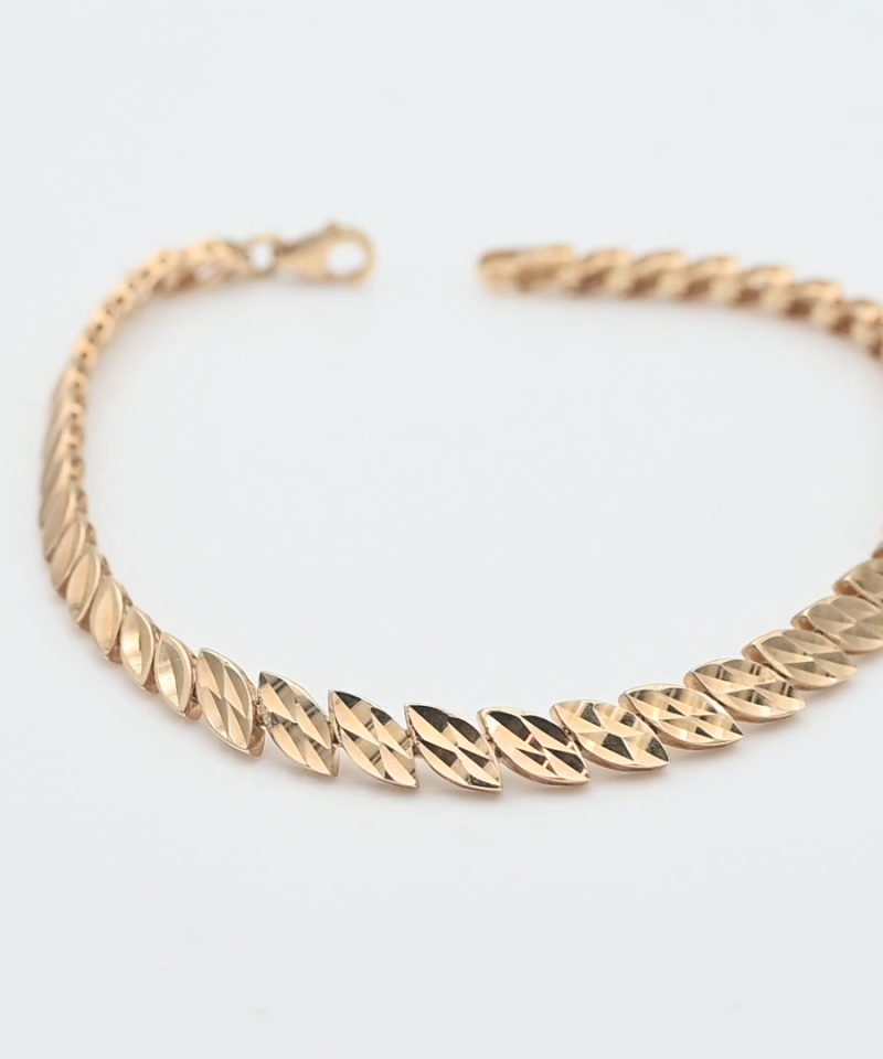 צמיד זהב עם מוטיב של מרקיזות מדורגות, ברוחב 5.5 מ"מ - מק"ט 15483, זהב 14K