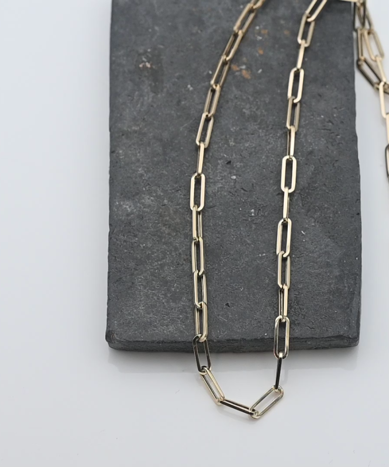 שרשרת חוליות מלבניות עדינות חלולות, ברוחב 3 מ"מ - מק"ט 15486, זהב 14K