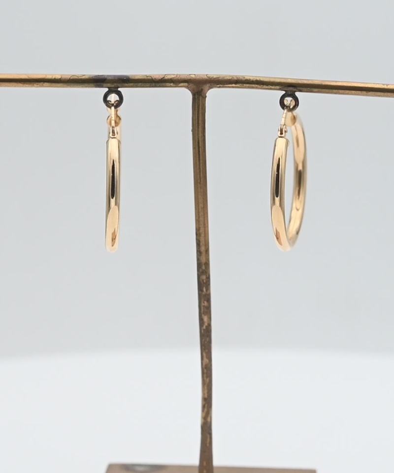 עגילי חישוק בקוטר 2.5 ס"מ ובעובי 2.5 מ"מ - מק"ט 15493, זהב 14K