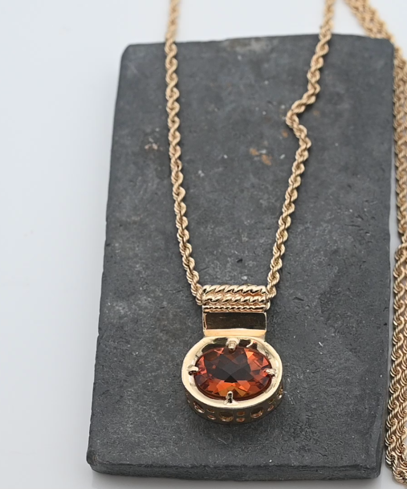 תליון וינטאג משובץ ציטרין בחיתוך אובלי, כולל שרשרת חבל בקוטר 2.5 מ"מ, זהב מלא - מק"ט 15542, זהב 14K
