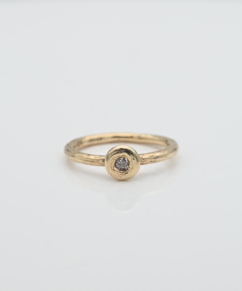 טבעת סוליטר יהלום בשיבוץ נמוך - מק"ט 15550, זהב 14K