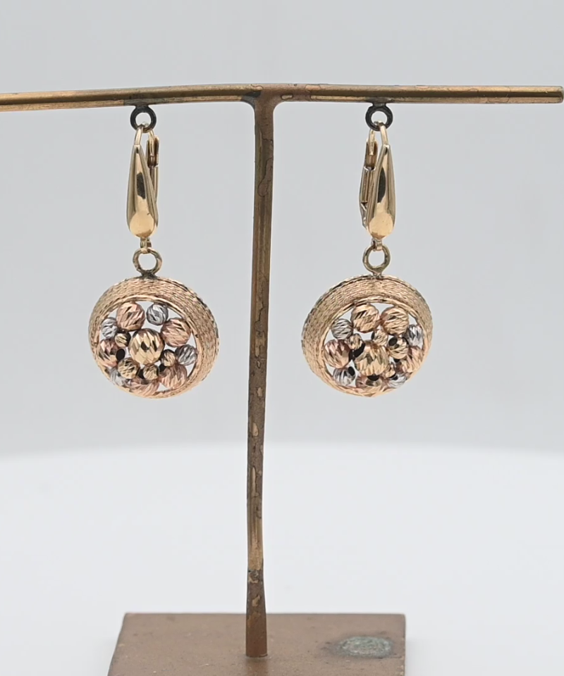 עגילי וינטג' תלויים כדורי זהב חלולים עם חיתוכי לייזר - מק"ט 15572, זהב 14K