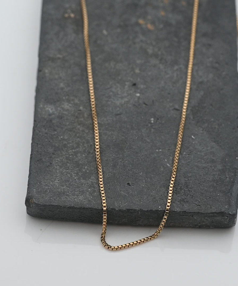 שרשרת קוביות עדינה בעובי 1 מ"מ - מק"ט 15591, זהב 18K