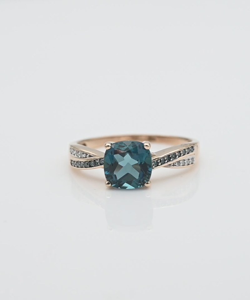 טבעת וינטאג משובצת בלו טופז ויהלומים - מק"ט 34161, זהב 10K