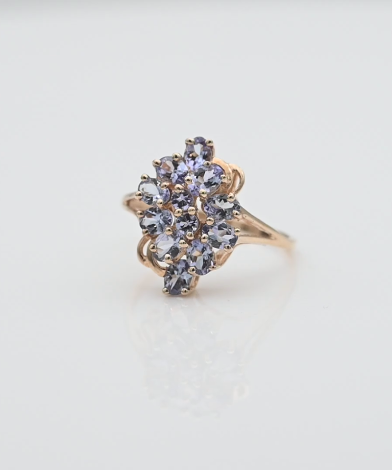 טבעת וינטאג משובצת אבנים סגלגלות - מק"ט 34164, זהב 10K