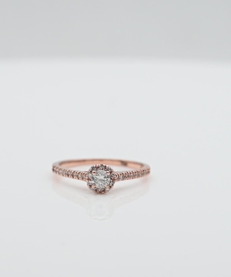 טבעת סוליטר משובצת יהלומים, יהלום מרכזי 0.25 קראט  - מק"ט 34235, זהב 14K