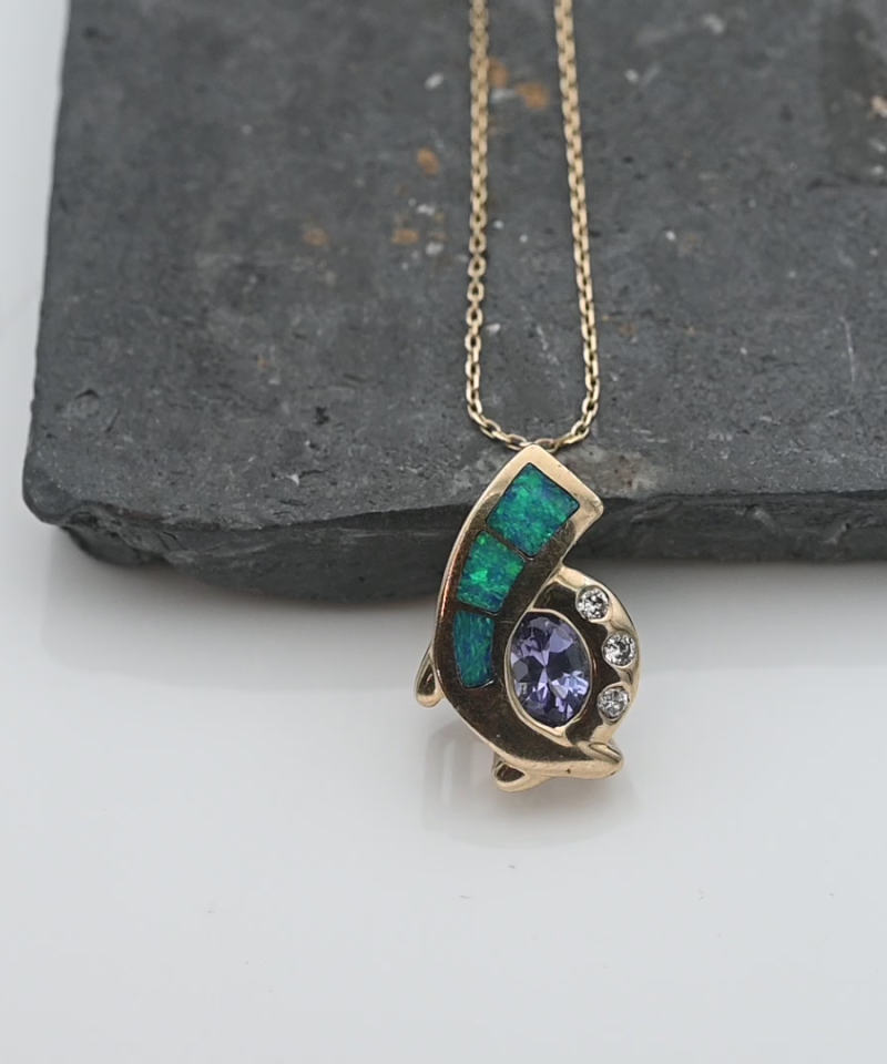 תליון ויטנג' משובץ אמטיסט אופל ויהלומים - מק"ט 34273, זהב 14K