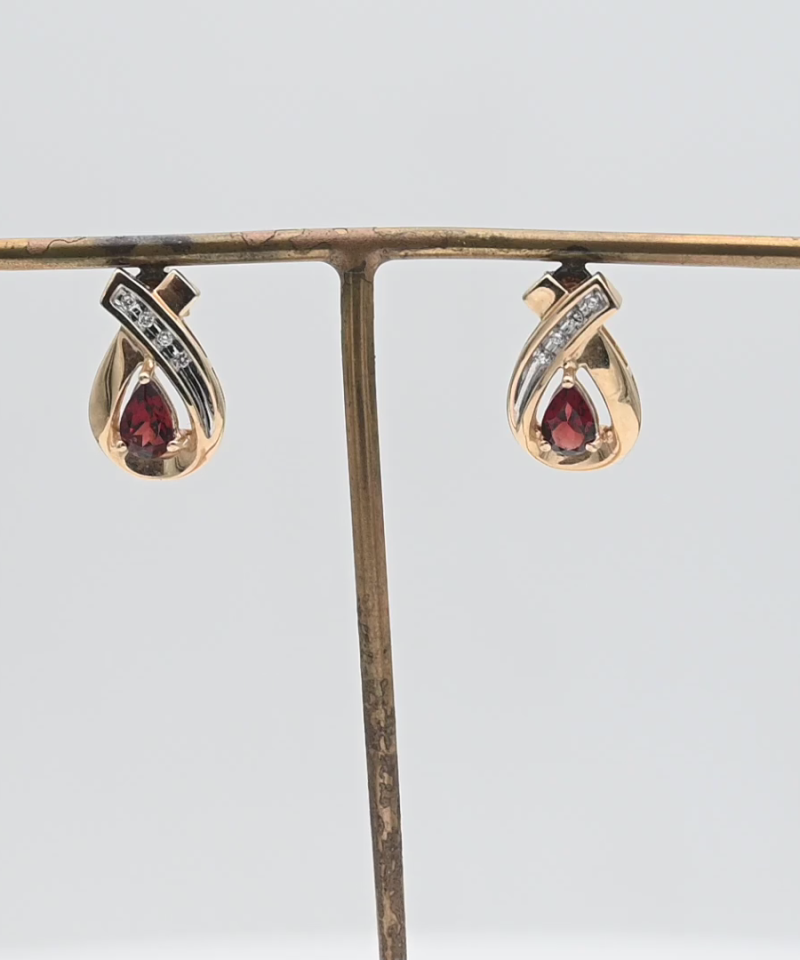 עגילי וינטג' צמודים משובצים גרנט ויהלומים - מק"ט 34292, זהב 14K