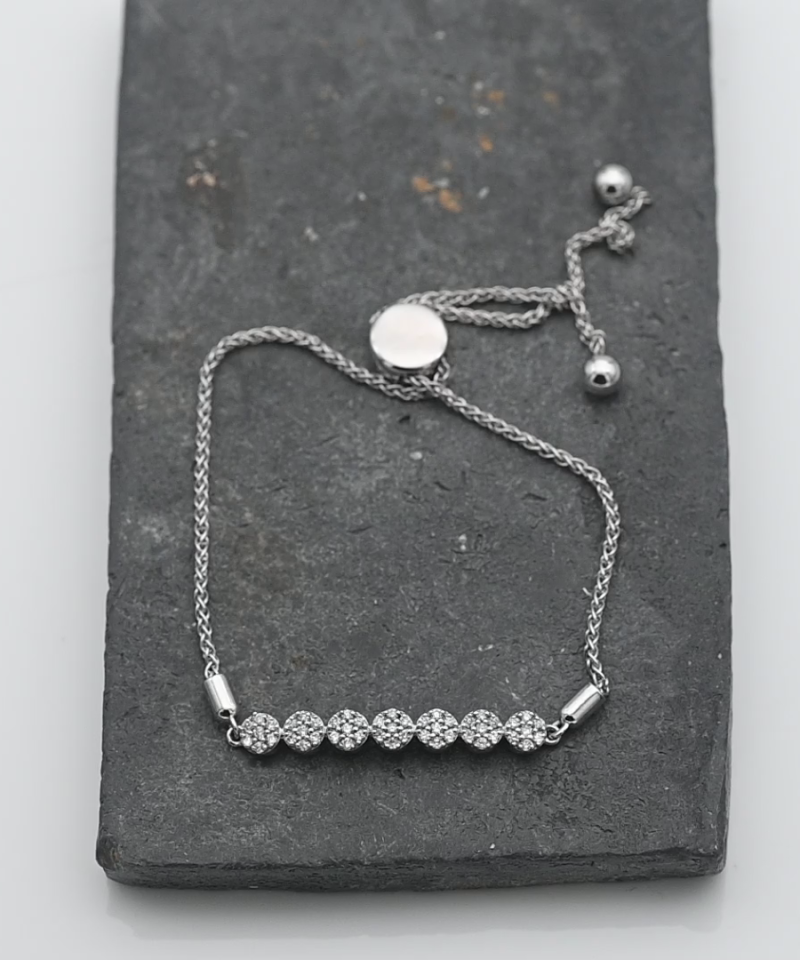 צמיד עדין משובץ יהלומים, סגירה מתכווננת - מק"ט 34435, זהב 10K