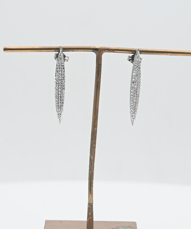 עגילים צמודים, מרקיזה מאורכת משובצת יהלומים - מק"ט 34480, זהב 14K