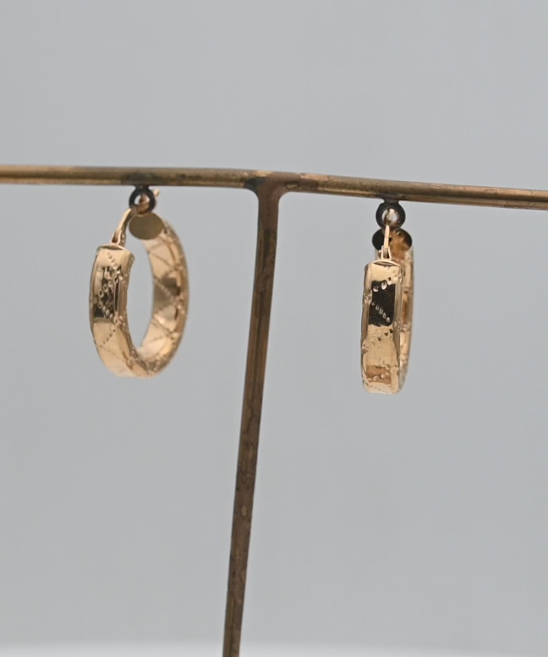 עגילי חישוק איטלקיים חלולים, במבוק בקוטר 2 ס"מ  - מק"ט 15765, זהב 14K