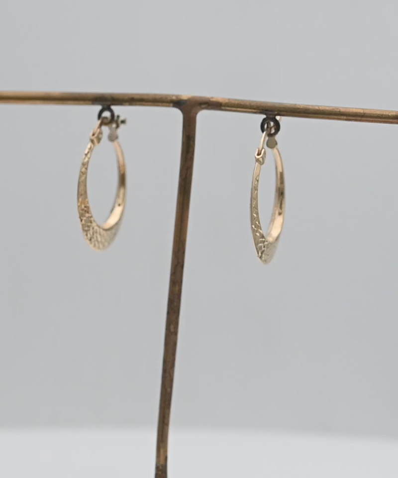 עגילי חישוק חצי ירח חלולים שטוחים רקועים 2 ס"מ - מק"ט 15773, זהב 14K