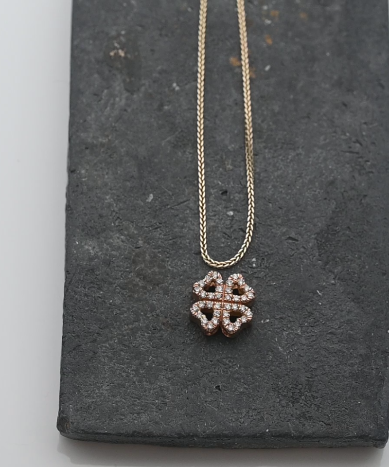 תליון 4 לבבות משובץ יהלומים, ללא שרשרת - מק"ט 15864, זהב 14K