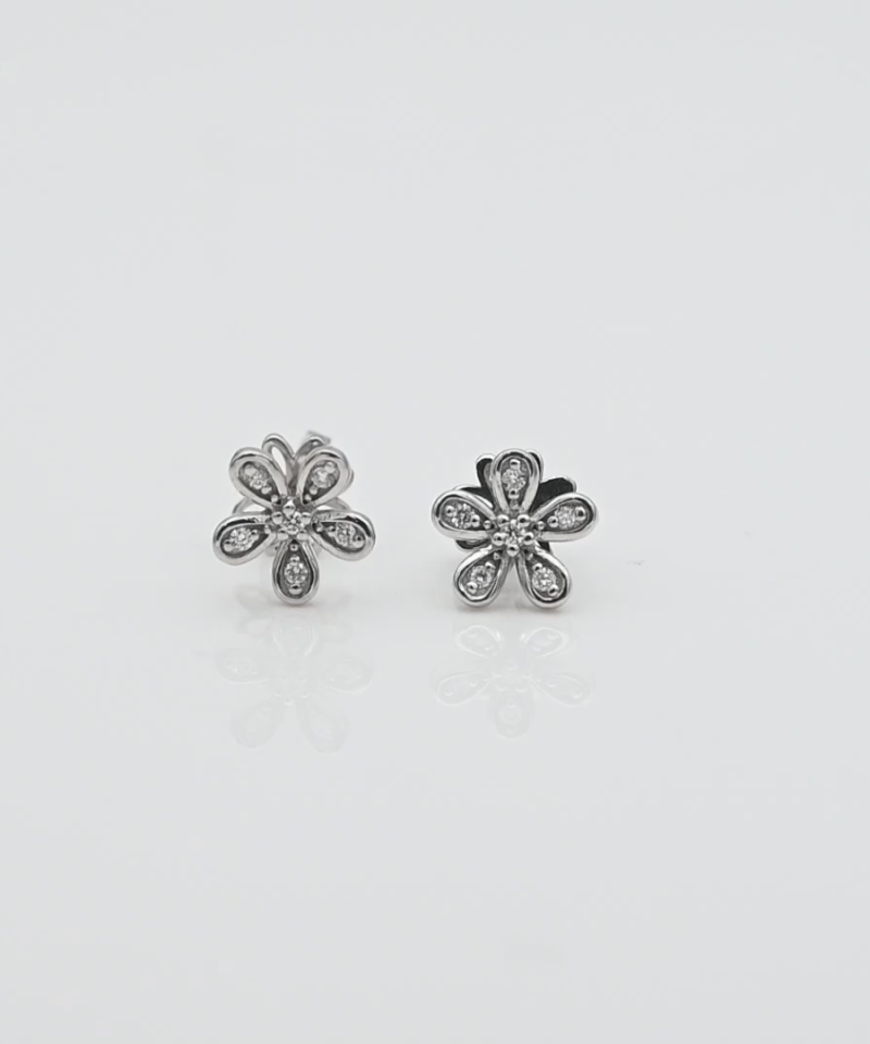 עגילי פרח צמודים משובצים יהלומים - מק"ט 15874, זהב 14K