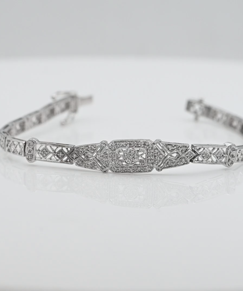 צמיד וינטג' בדוגמת תחרה בעובי 4 מ"מ משובץ יהלומים - מק"ט 15882, זהב 14K