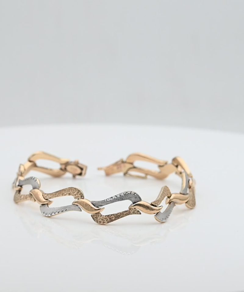 צמיד וינטאג גלים עם חיתוכי לייזר - מק"ט 15926, זהב 14K