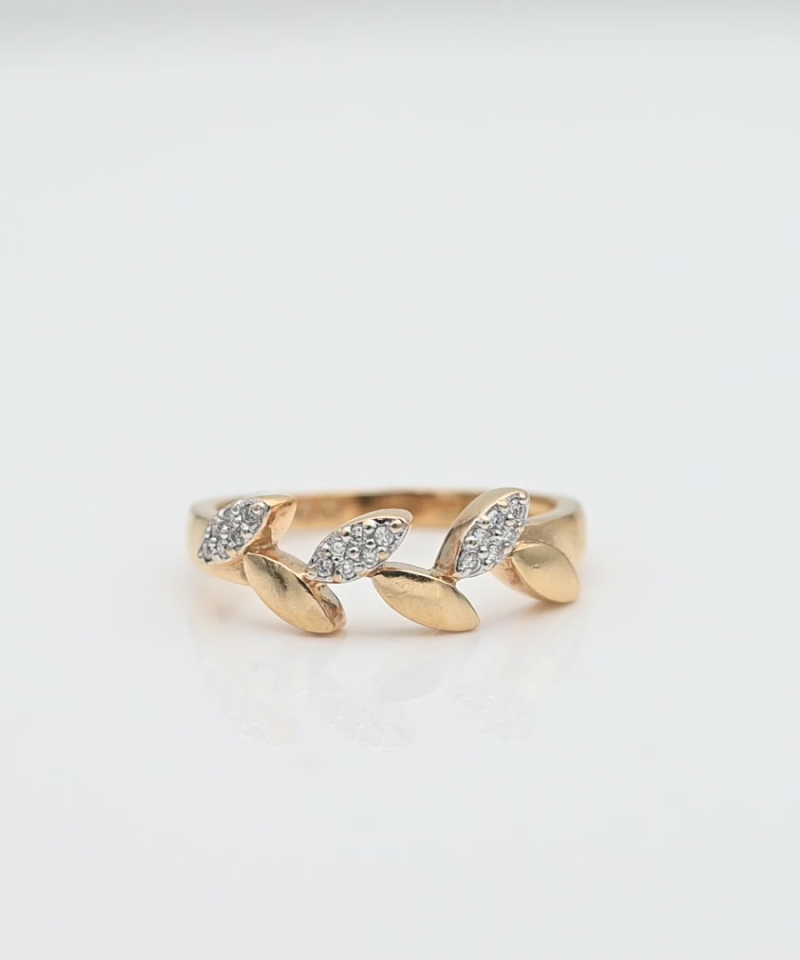 טבעת וינטאג, עלים משובצים יהלומים - מק"ט 15933, זהב 18K