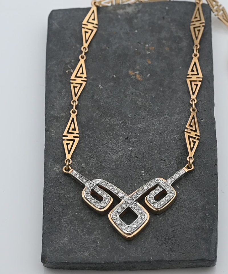 תליון וינטג' משובץ יהלומים, כולל שרשרת מוטיב מעוינים, זהב מלא - מק"ט 15950, זהב 18K