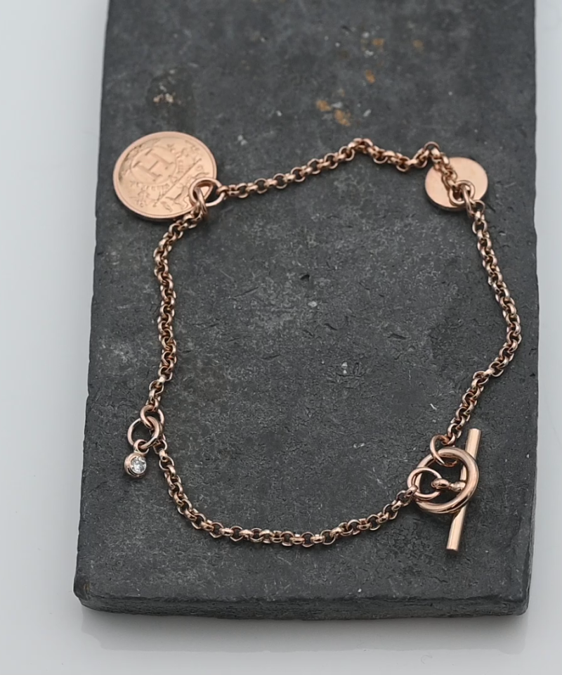 צמיד צ'ארמים של Hermes משובץ יהלום  - מק"ט 15951, זהב 18K