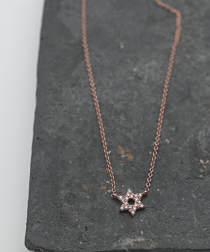 תליון מגן דוד, איטלקי, משובץ יהלומים בגודל 8.25 מ"מ, כולל שרשרת - מק"ט 15965, זהב 14K