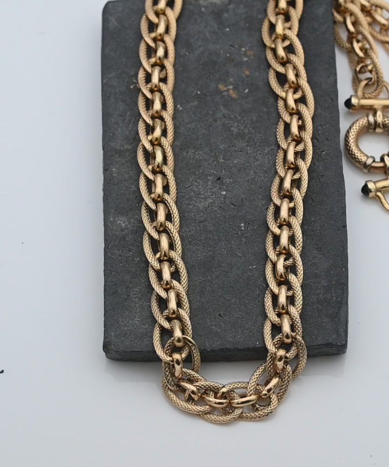 שרשרת וינטג' חוליות חלולות רקועות ברוחב 8.5 מ"מ, סוגר משובץ אבני ספיר  - מק"ט 51952, זהב 14K