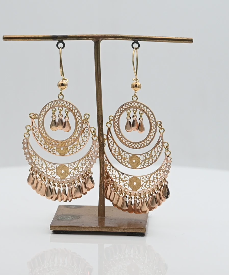 עגילי וינטאג תלויים בעבודת פיליגרן - מק"ט 52006, זהב 18K