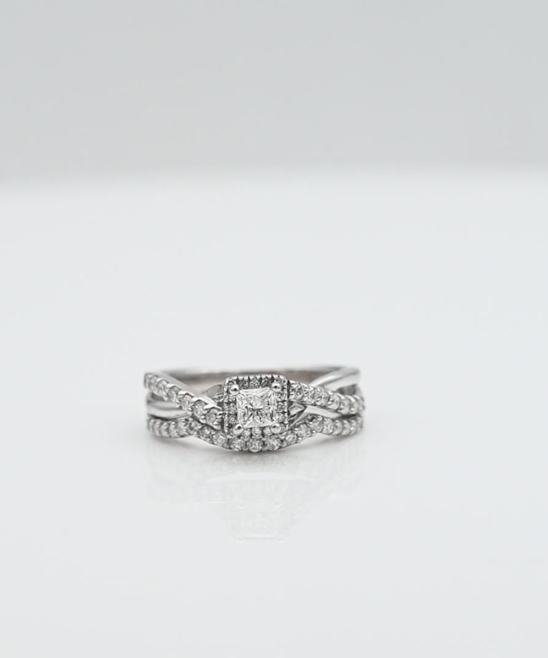 זוג טבעות וינטג' משתלבות משובצות יהלומים בחיתוך פרינסס ועגול - מק"ט 61366, זהב 10K