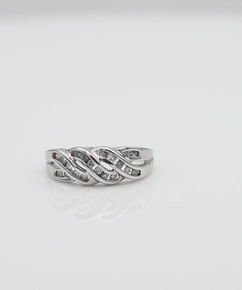 טבעת וינטג' קלועה משובצת יהלומים - מק"ט 61381, זהב 14K