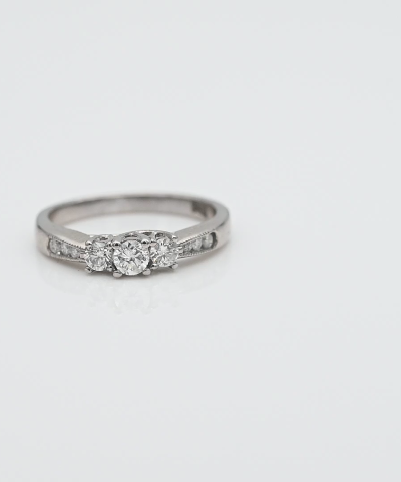 טבעת וינטג' משובצת יהלומים - מק"ט 61399, זהב 14K