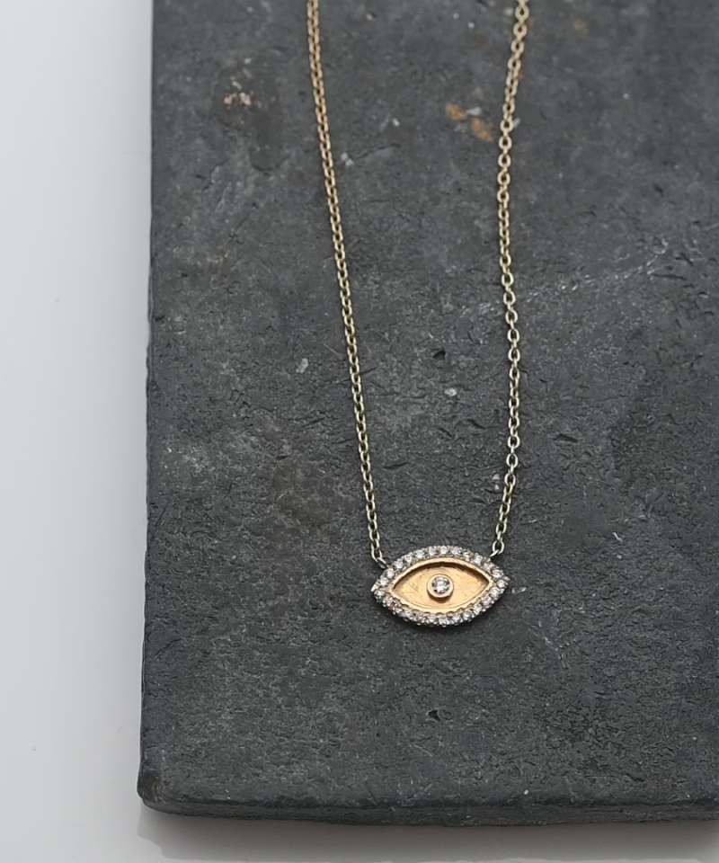 תליון עין משובץ יהלומים, כולל שרשרת - מק"ט 15861, זהב 14K