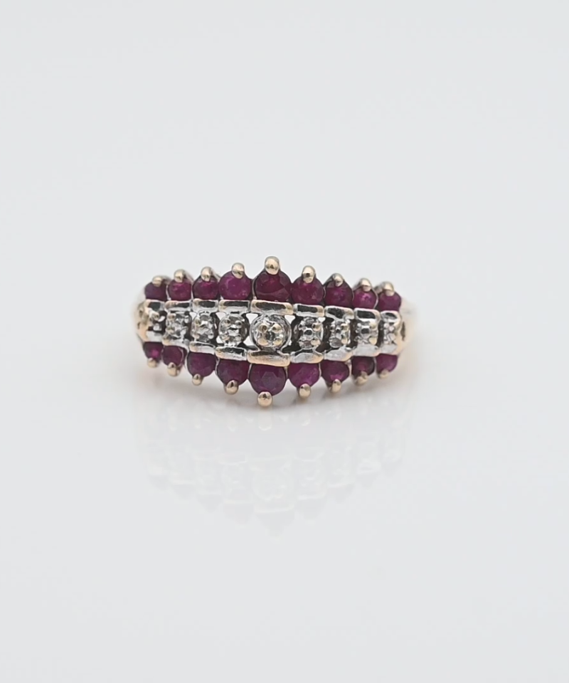 טבעת וינטאג מדורגת משובצת אבני רובי ויהלום - מק"ט 34647, זהב 10K